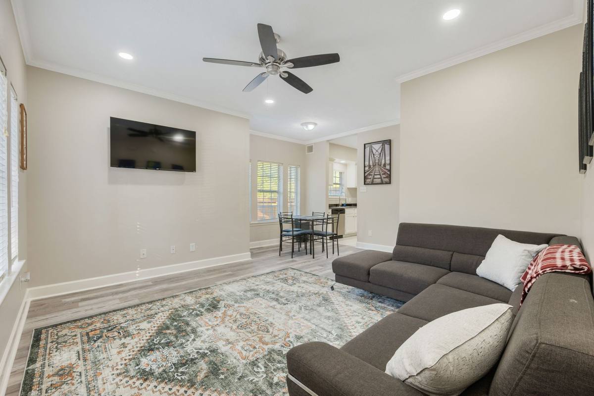 Townhouse for rent at 101 Winter Park, College Station, TX 77840