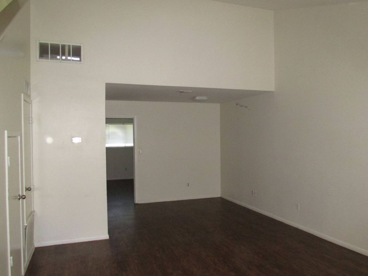 Townhouse for rent at 5735 Crestmore, Corpus Christi, TX 78415