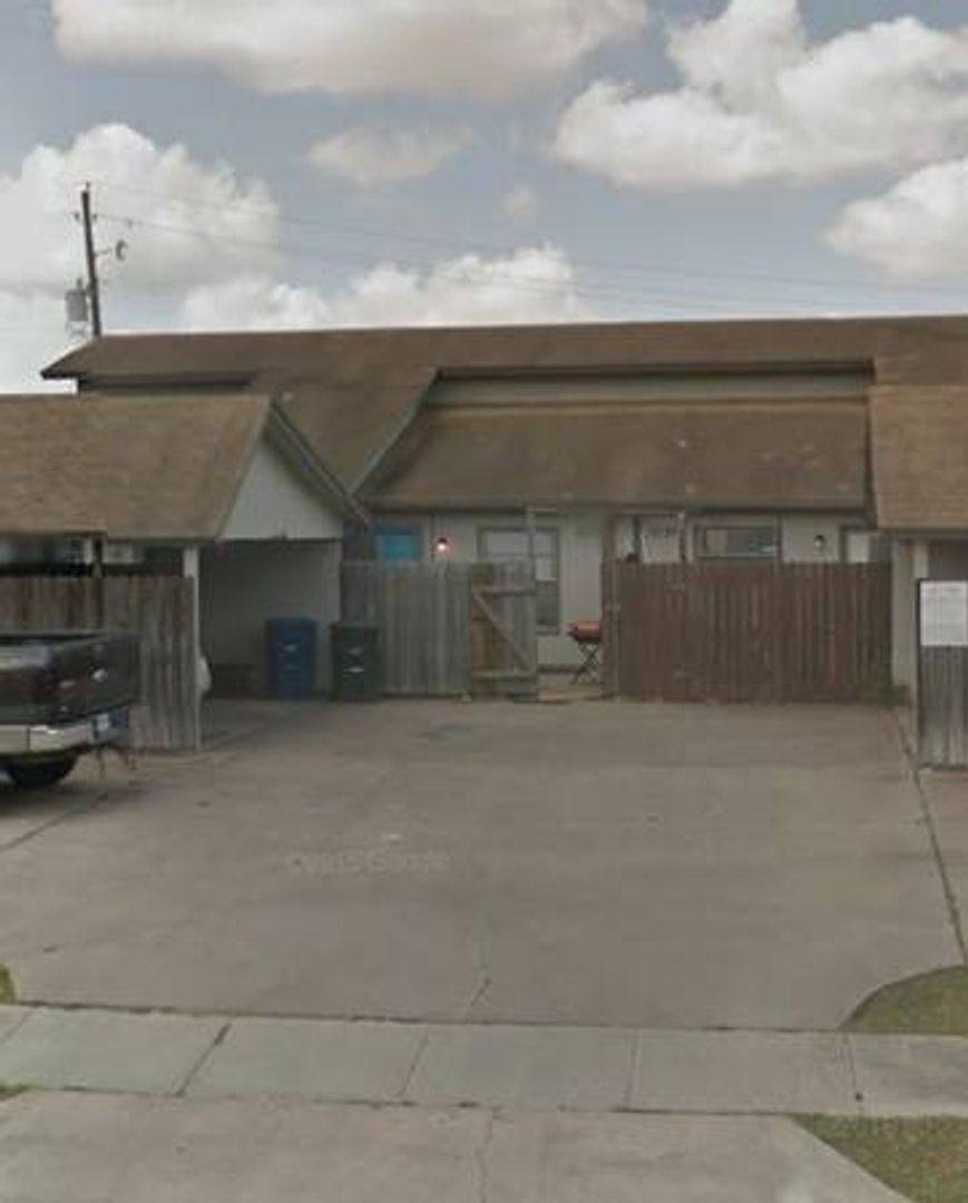 Townhouse for rent at 5735 Crestmore, Corpus Christi, TX 78415