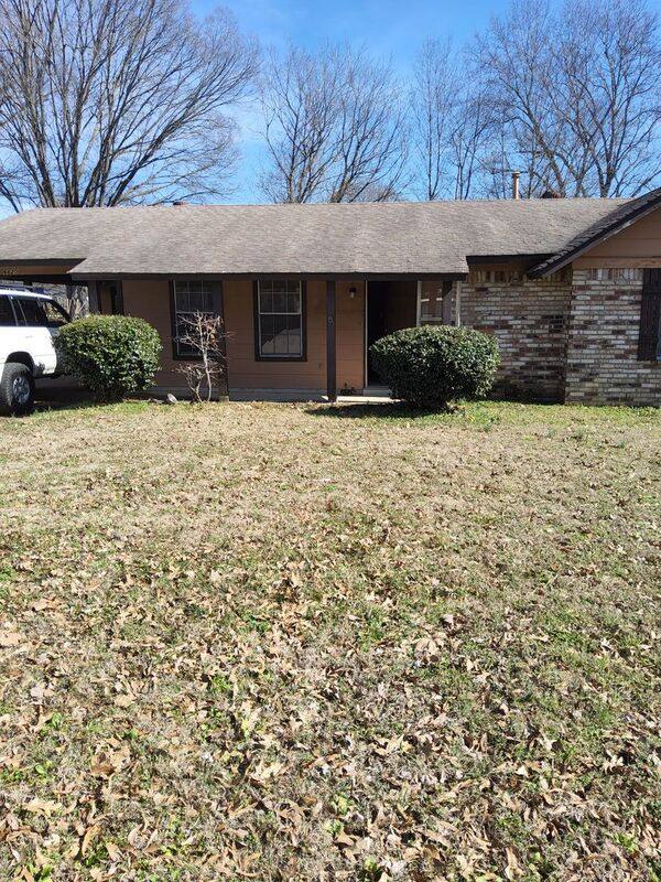 House for rent at 6620 Forestgate Rd, Horn Lake, MS 38637