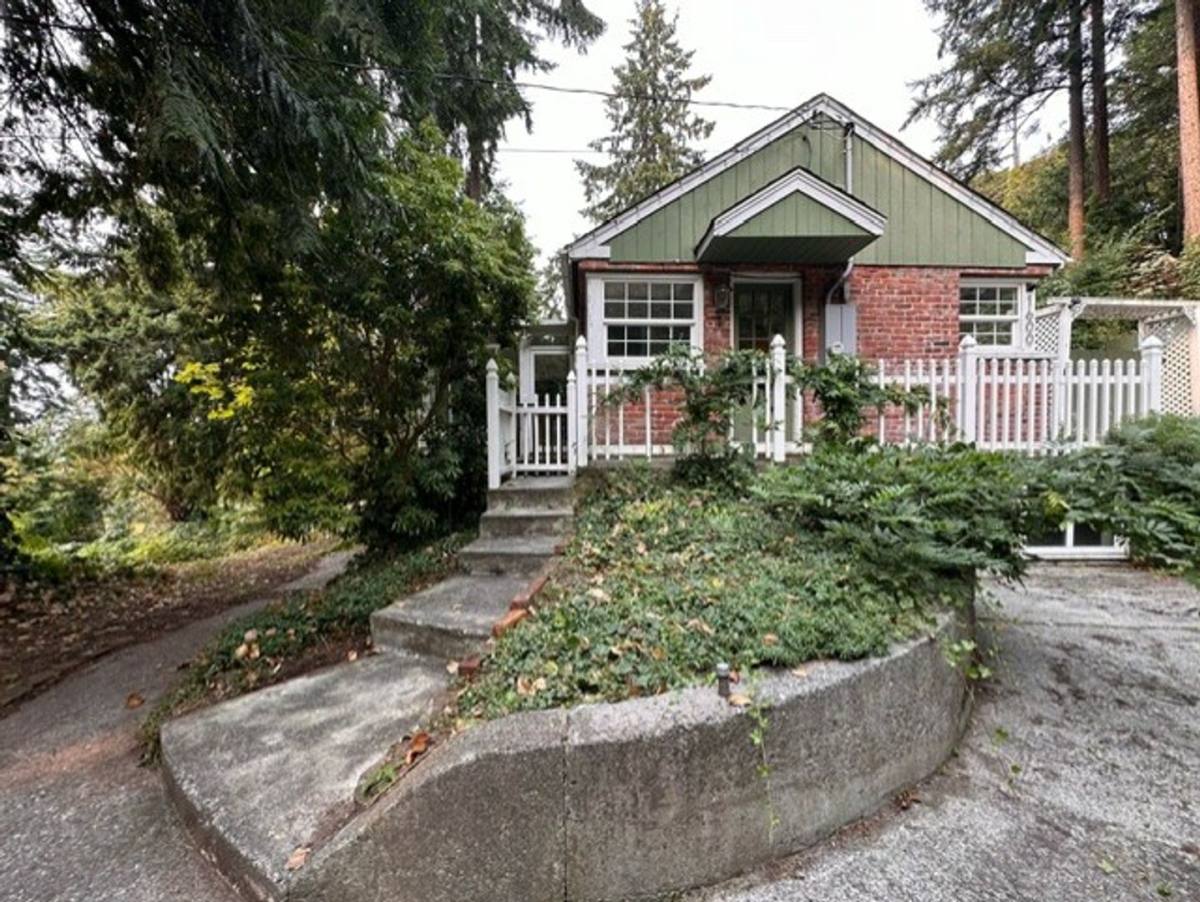 House for rent at 1600 Blodgett Rd, Mount Vernon, WA 98274