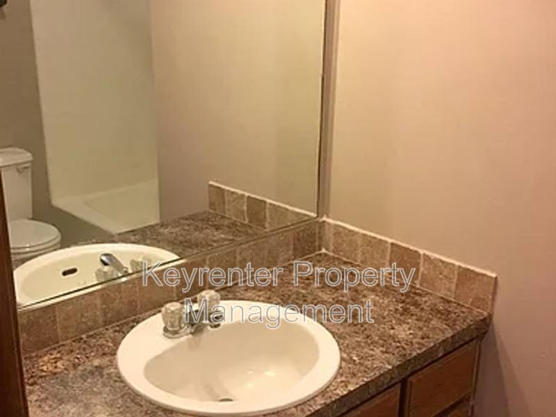 Apartment for rent at 1307 N Willow Dr #B, Claremore, OK 74017