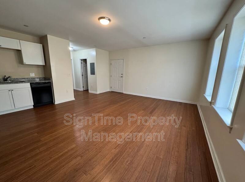 Apartment for rent at 44 E Franklin St #3W, Hagerstown, MD 21740