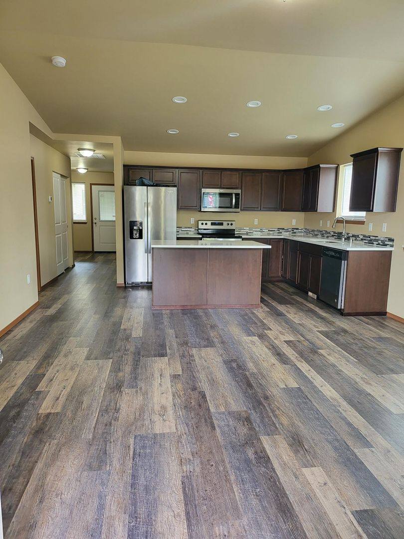Townhouse for rent at 609 S Washington Ave, Centralia, WA 98531