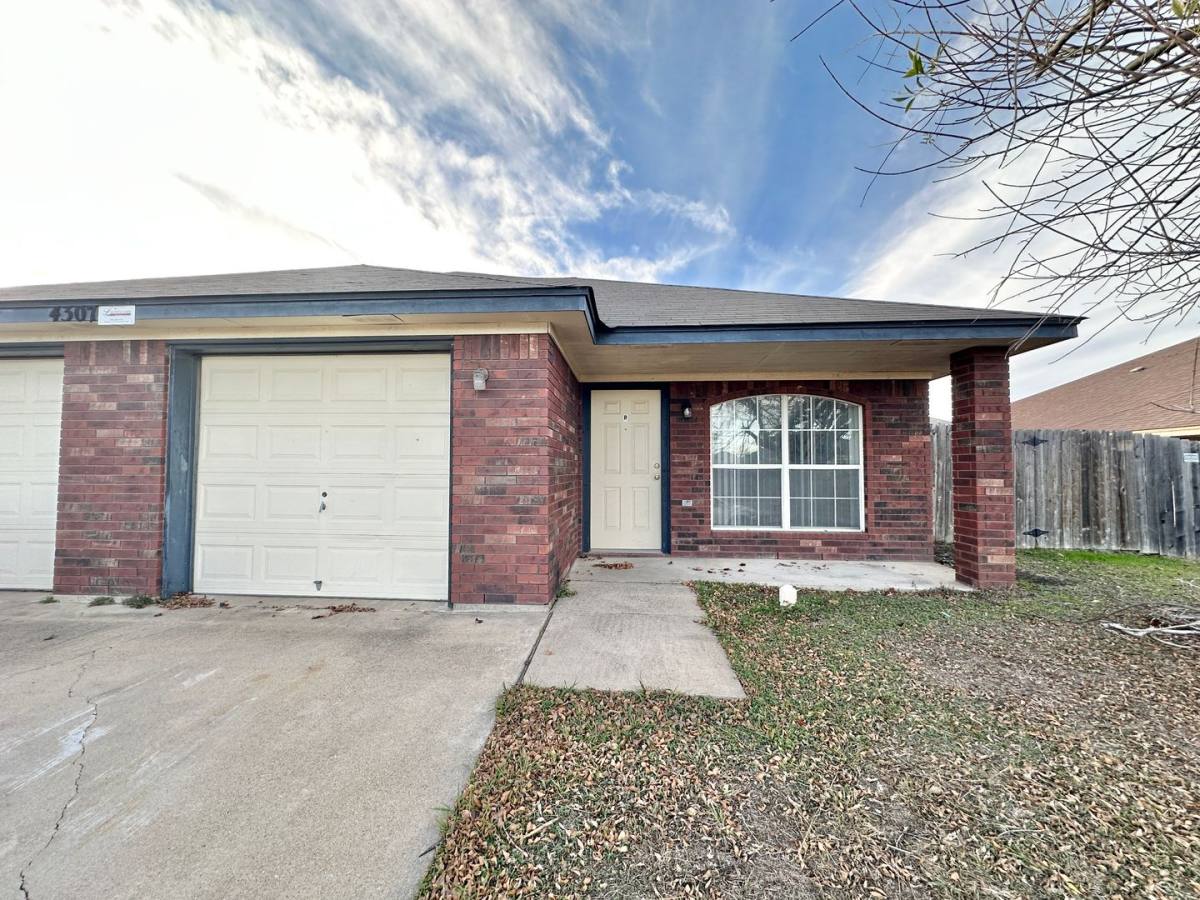 Townhouse for rent at 4307 July Dr, Killeen, TX 76549
