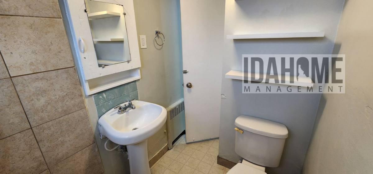 Apartment for rent at 626-628 W Custer St, Pocatello, ID 83204