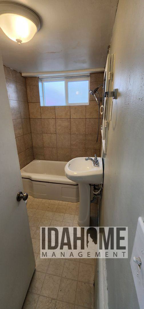 Apartment for rent at 626-628 W Custer St, Pocatello, ID 83204