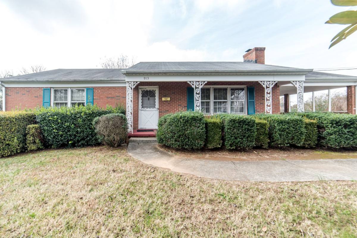 House for rent at 913 Sandusky Dr, Lynchburg, VA 24502