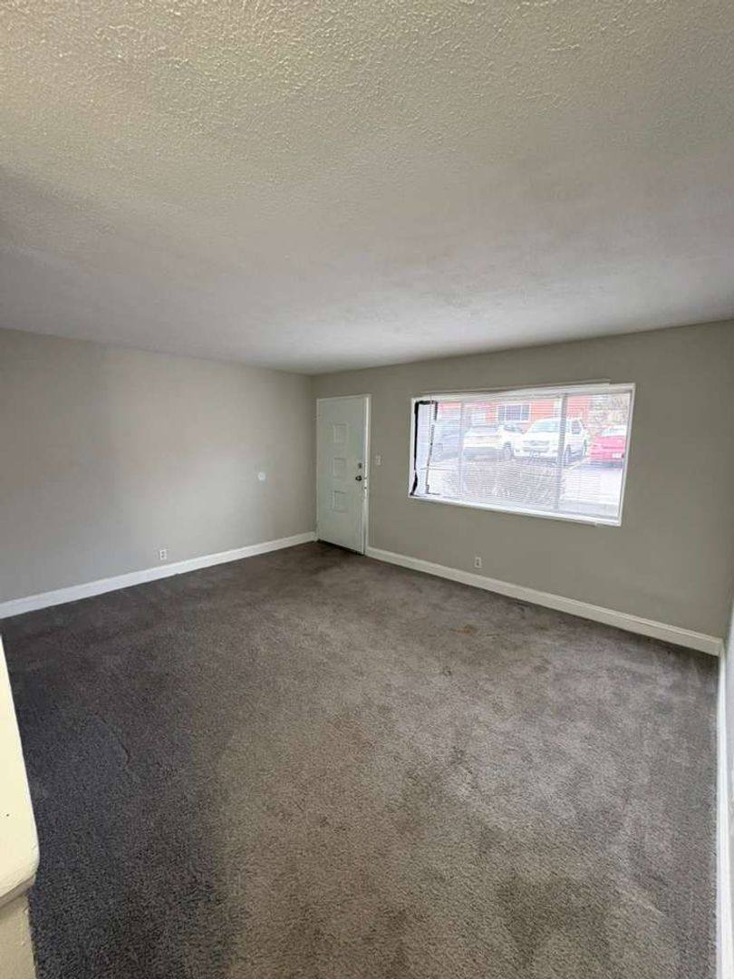 House for rent at 199 Dalepark Dr #10, Bedford, OH 44146