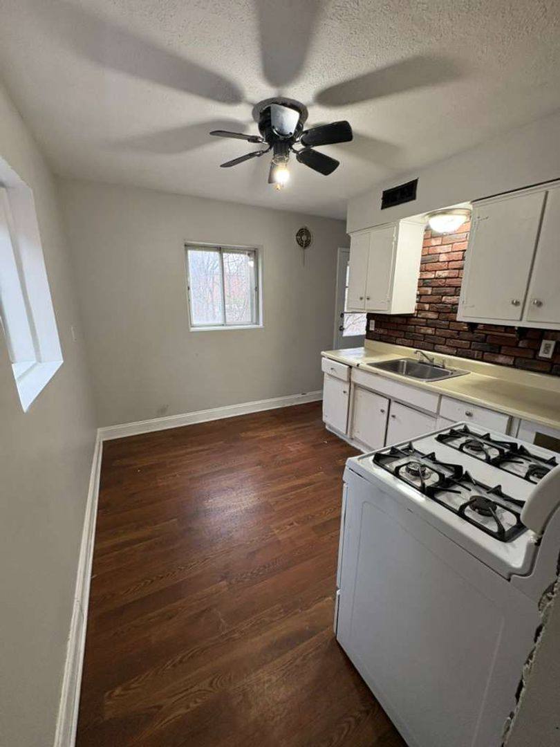 House for rent at 199 Dalepark Dr #10, Bedford, OH 44146