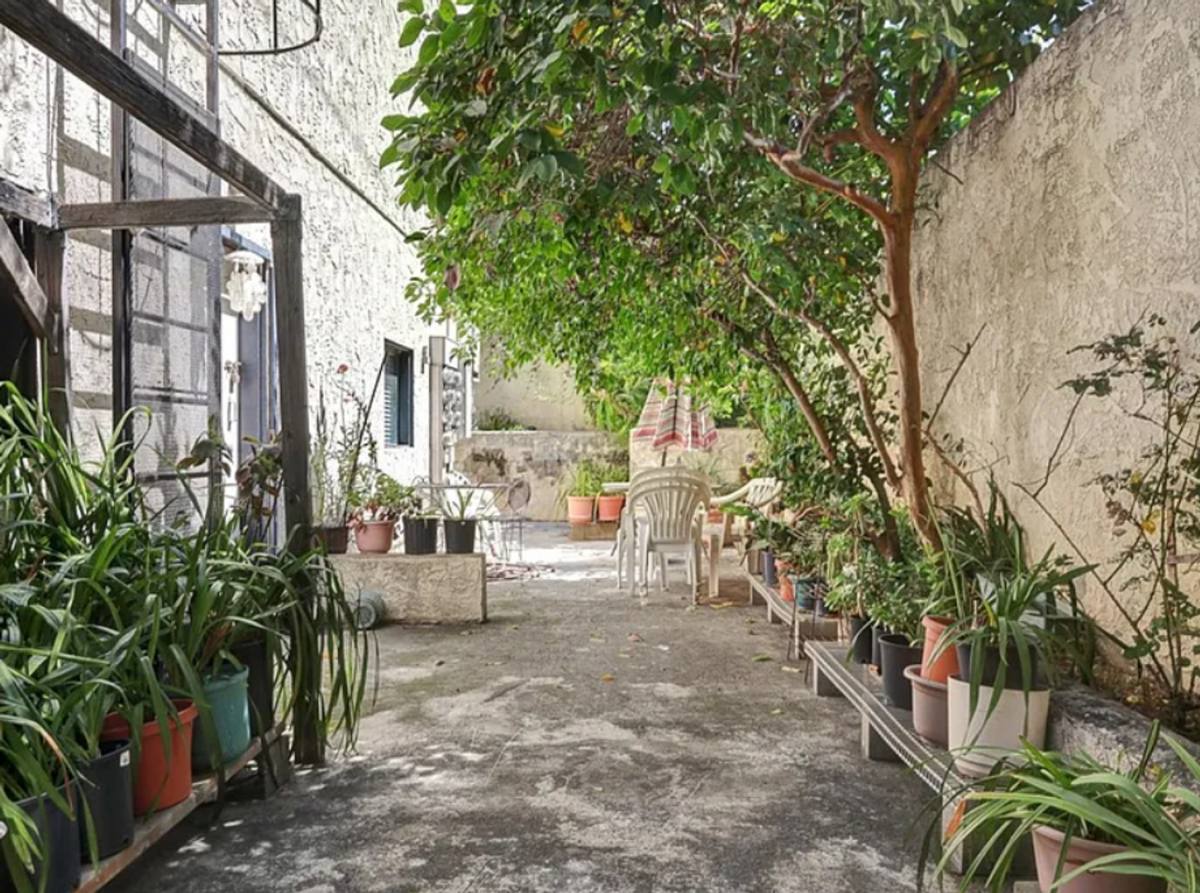 Townhouse for rent at 4526 Eagle Rock Blvd, Los Angeles, CA 90041