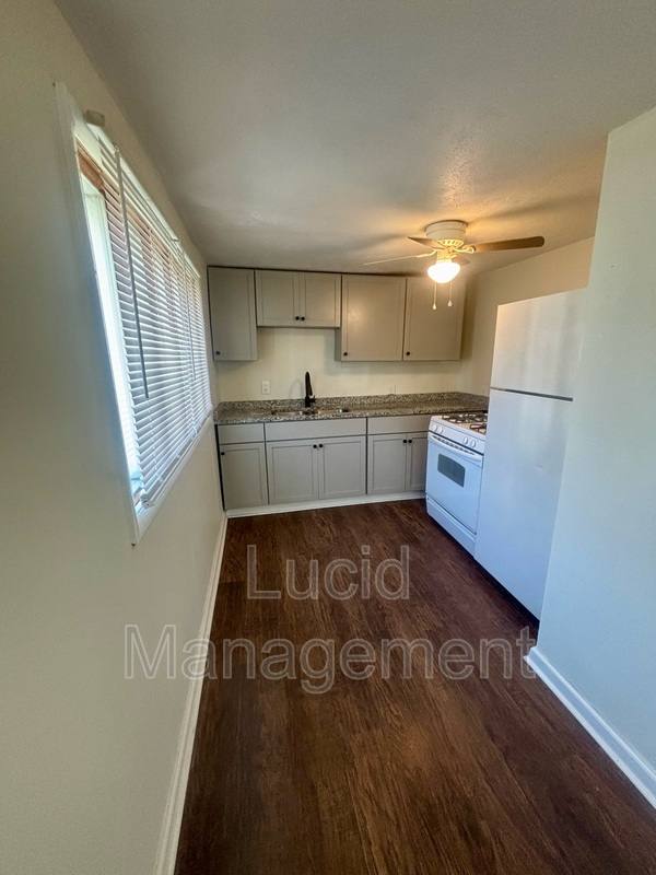 House for rent at 3633 Kahlert Ave, Louisville, KY 40215