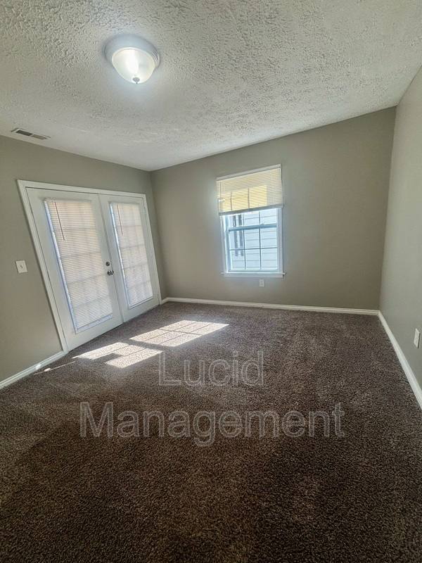 House for rent at 615 Dresden Ave, Louisville, KY 40215