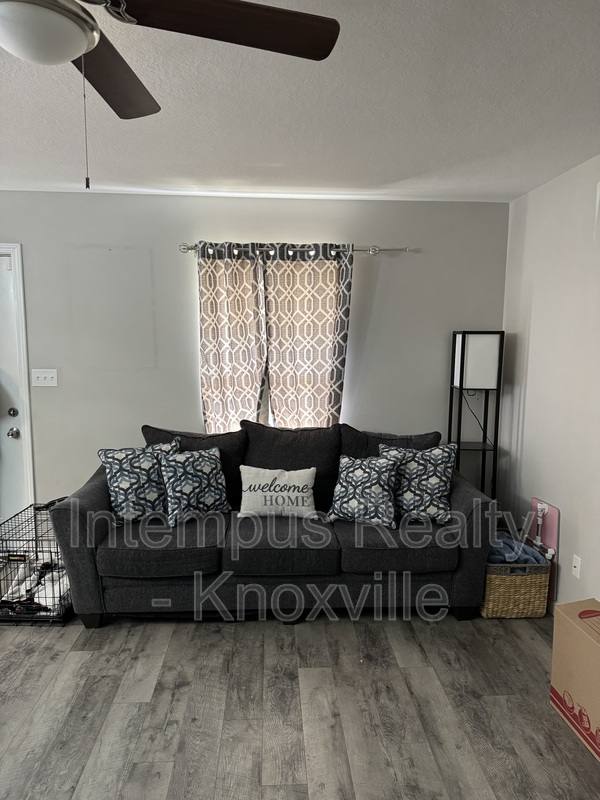 2419 E Glenwood Ave, Knoxville, TN 37917 - House for Rent - Image 2