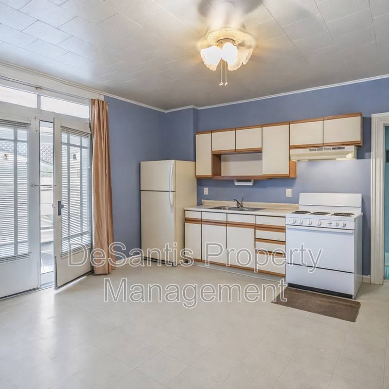 Apartment for rent at 708 E High St #3, Waynesburg, PA 15370