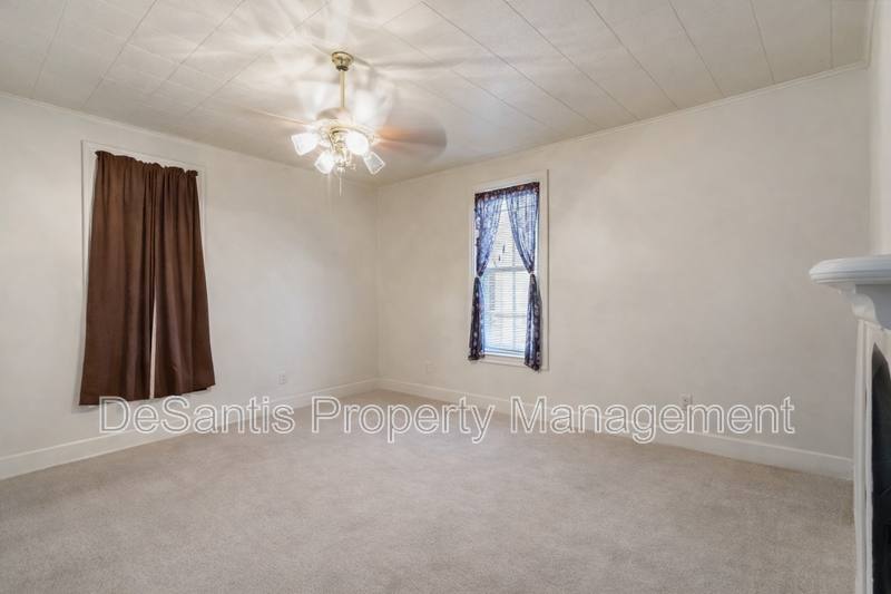 Apartment for rent at 708 E High St #3, Waynesburg, PA 15370