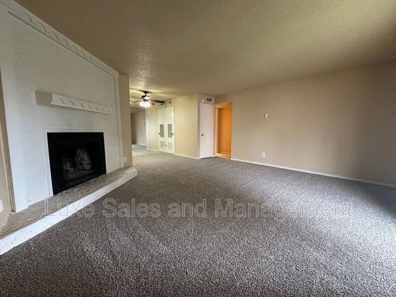 Apartment for rent at 6060 NW Expressway #C, Oklahoma City, OK 73132