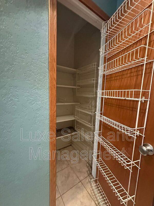 Apartment for rent at 6060 NW Expressway #C, Oklahoma City, OK 73132
