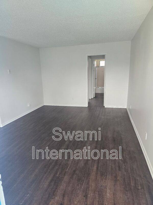 Apartment for rent at 308 W Queen St #12, Inglewood, CA 90301