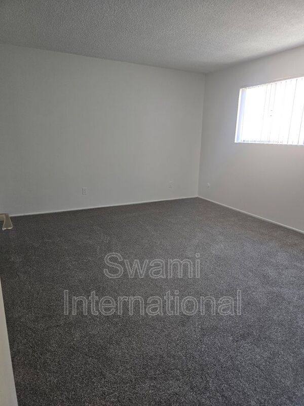 Apartment for rent at 308 W Queen St #12, Inglewood, CA 90301
