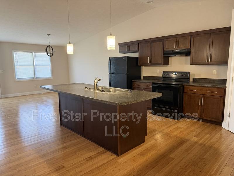 House for rent at 1218 Hawthorn Court, Chatham, IL 62629