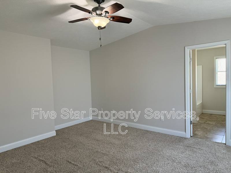 House for rent at 1218 Hawthorn Court, Chatham, IL 62629