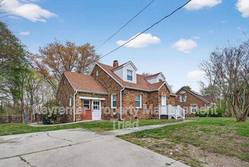House for rent at 506 Rocky Knoll Rd, Greensboro, NC 27406