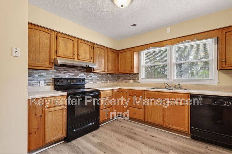 House for rent at 506 Rocky Knoll Rd, Greensboro, NC 27406