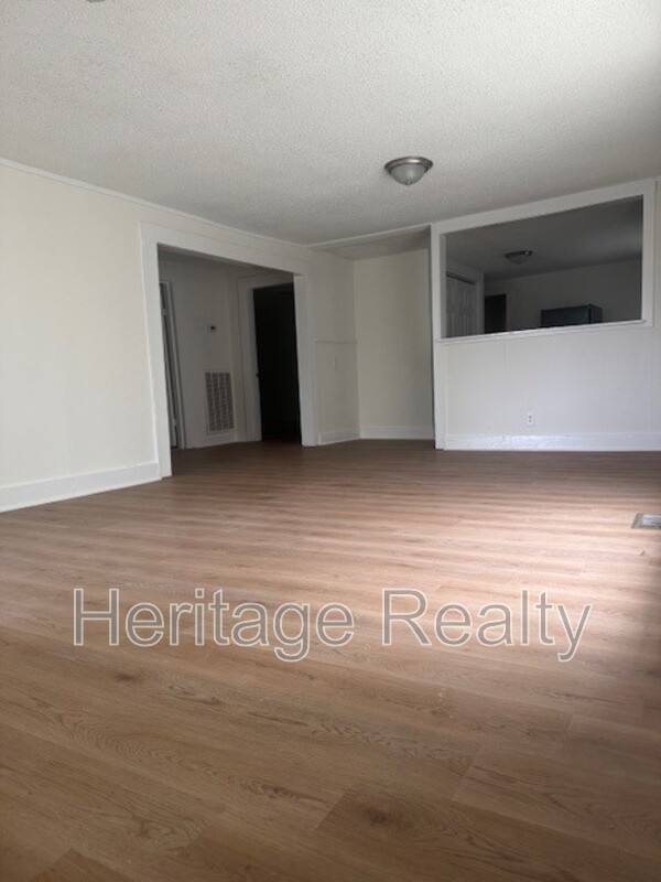 House for rent at 2400 Center Ave, Knoxville, TN 37915