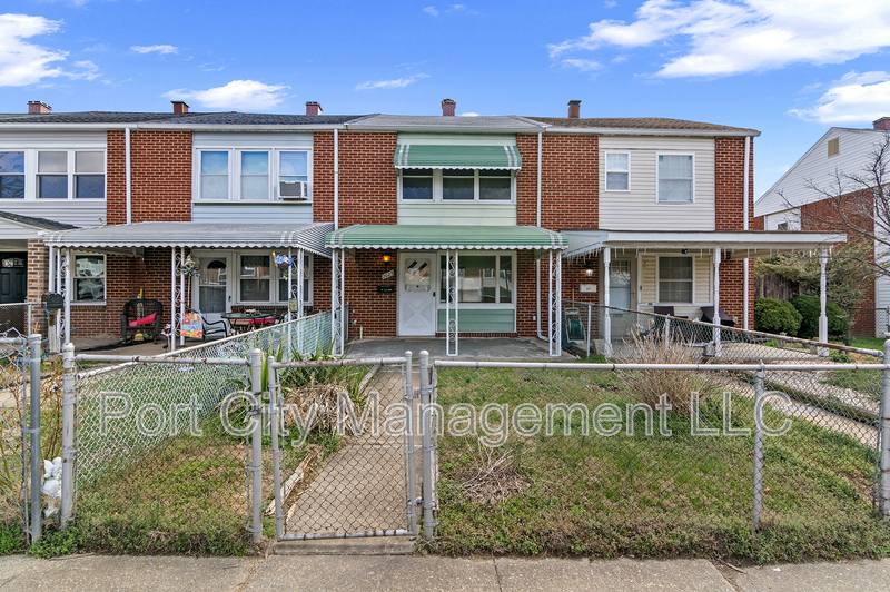 Townhouse for rent at 2025 Kelmore Rd #1, Dundalk, MD 21222