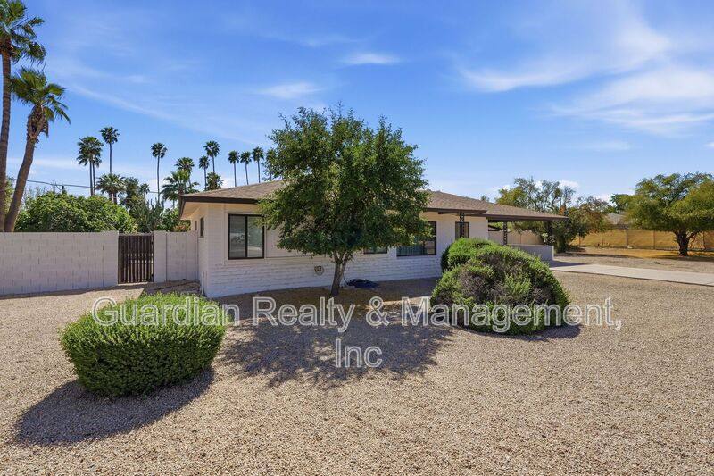 House for rent at 6819 E Paradise Parkway, Scottsdale, AZ 85251