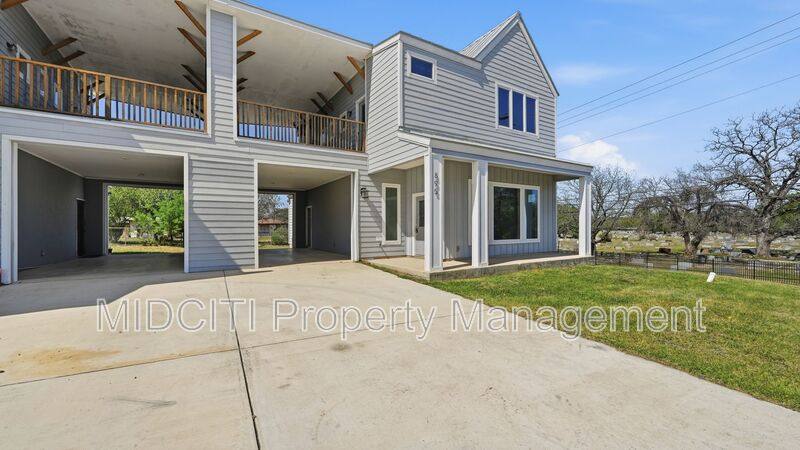 Apartment for rent at 895 E Mather St, New Braunfels, TX 78130