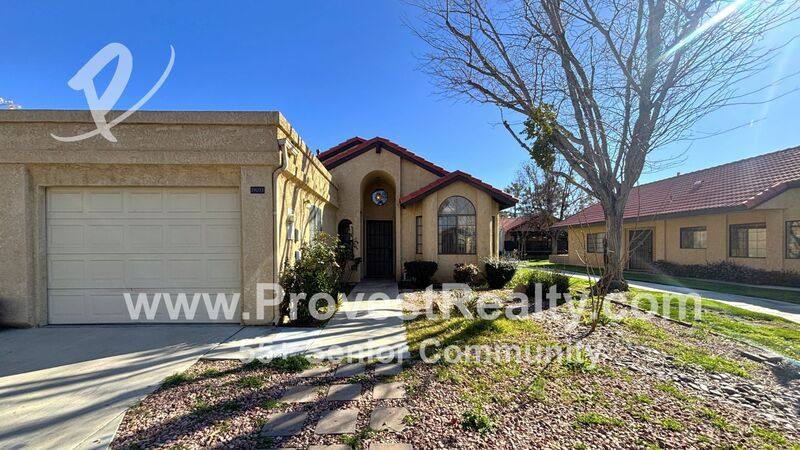 House for rent at 19053 Elm Dr, Apple Valley, CA 92308