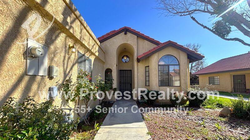 House for rent at 19053 Elm Dr, Apple Valley, CA 92308