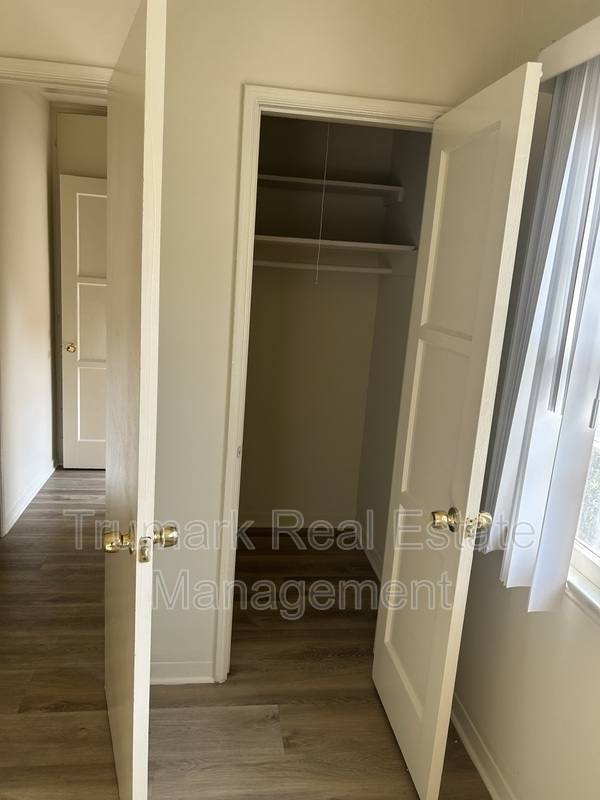Apartment for rent at 1451 E Broadway #B, Glendale, CA 91205