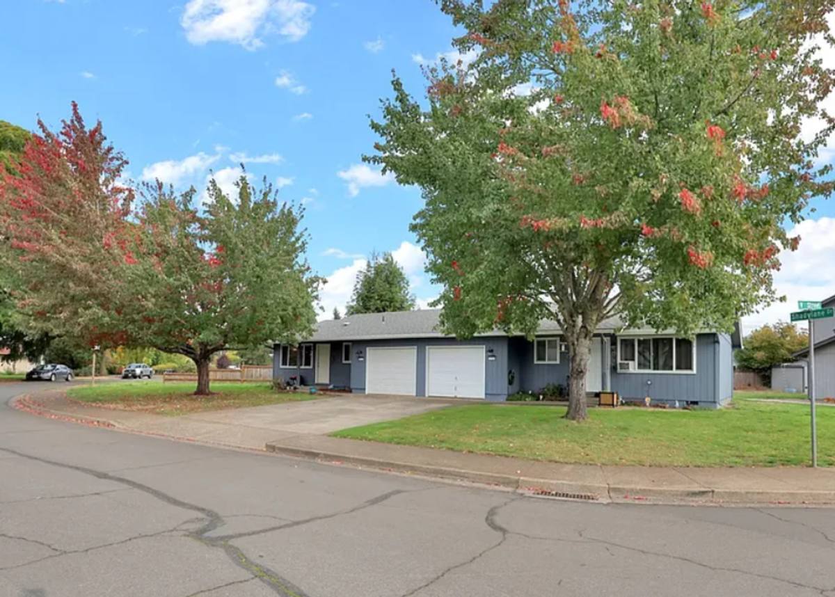 Apartment for rent at 2255 Shadylane Dr, Springfield, OR 97477