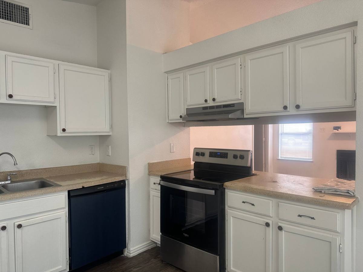 House for rent at 4001 Colonial Sun Dr, San Antonio, TX 78244
