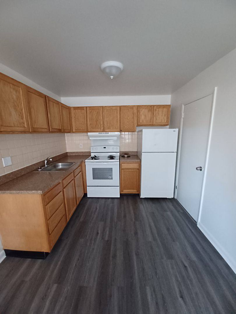 Apartment for rent at 928 Creek Rd, Bellmawr, NJ 08031