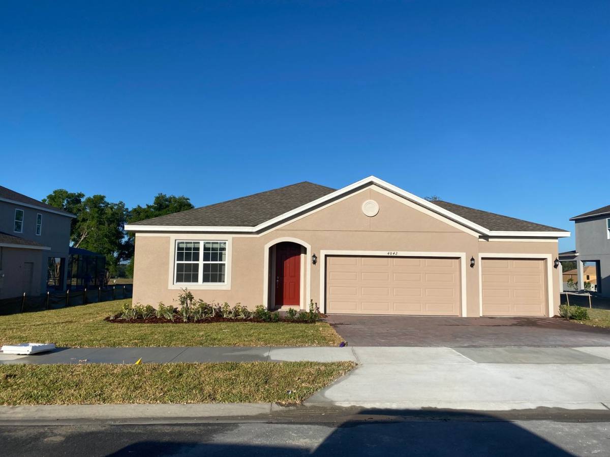 House for rent at 4842 Gilded Jewel Dr, Mount Dora, FL 32757