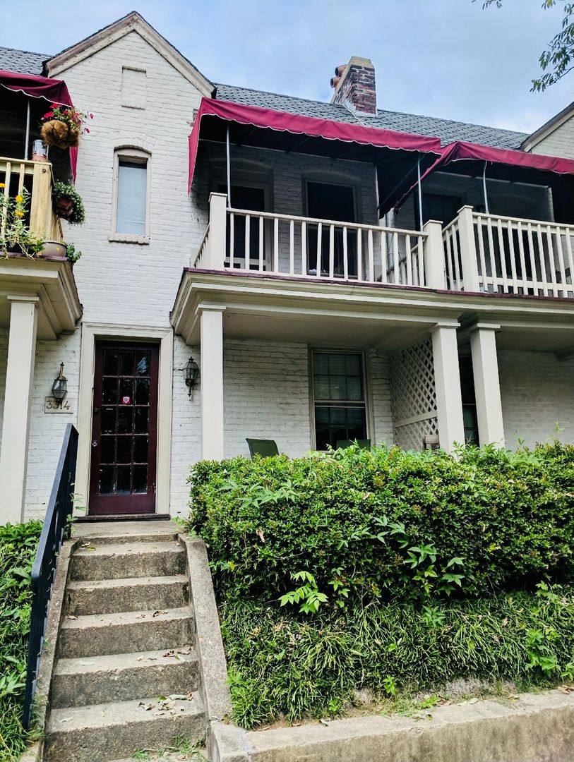 Apartment for rent at 3314 Ellwood Ave, Richmond, VA 23221