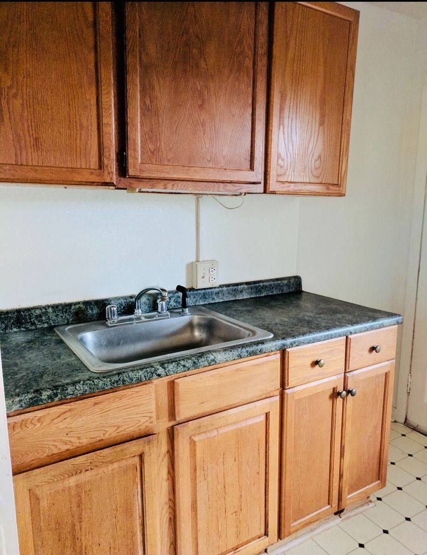 Apartment for rent at 3314 Ellwood Ave, Richmond, VA 23221