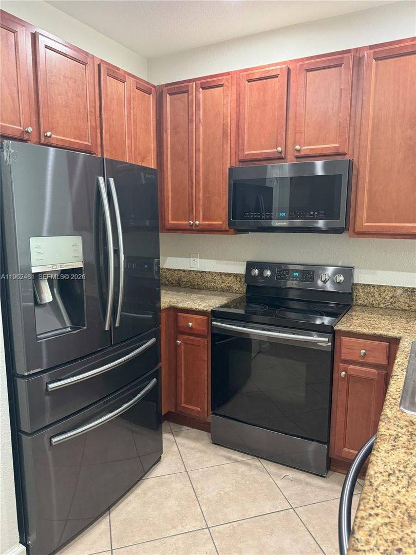 Townhouse for rent at 1048 NE 30th Ave, Homestead, FL 33033