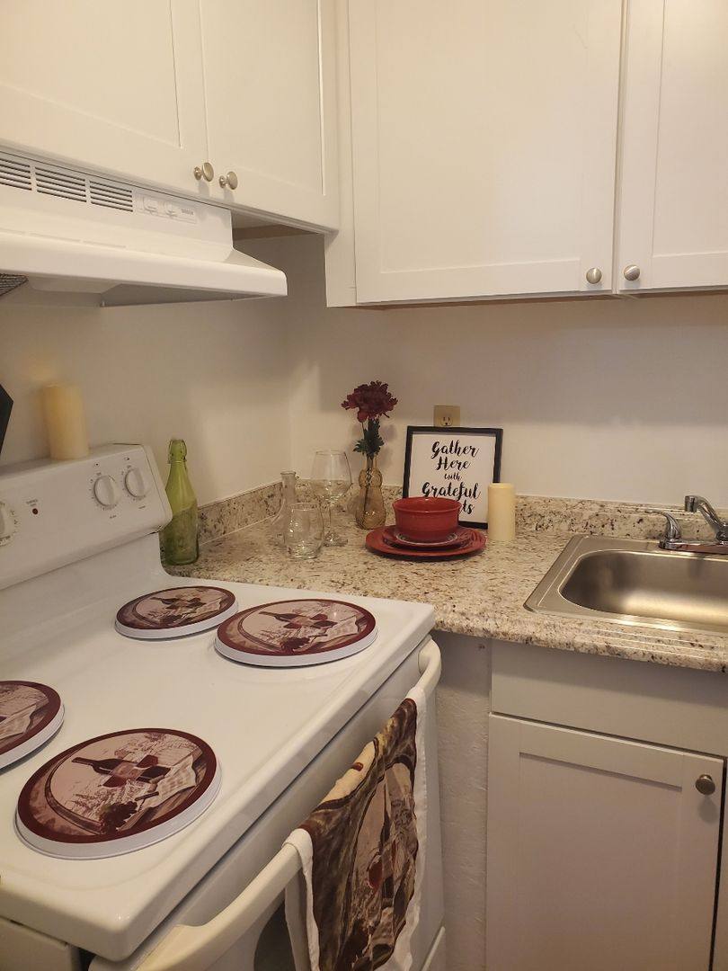 Apartment for rent at 902 M St SE, Auburn, WA 98002