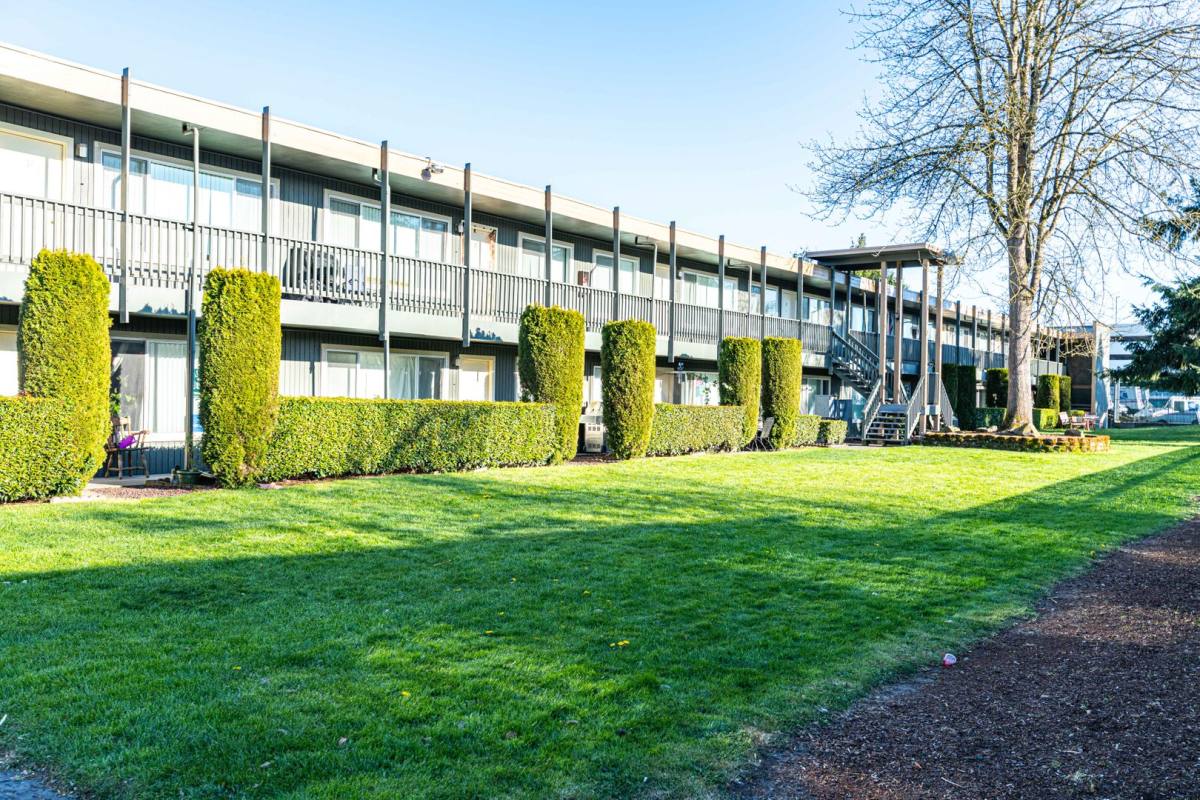 Apartment for rent at 44 5th St NE, Auburn, WA 98002