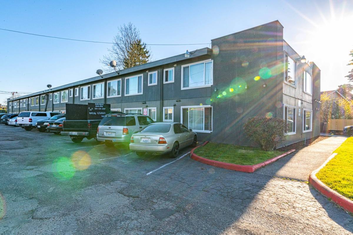 Apartment for rent at 44 5th St NE, Auburn, WA 98002