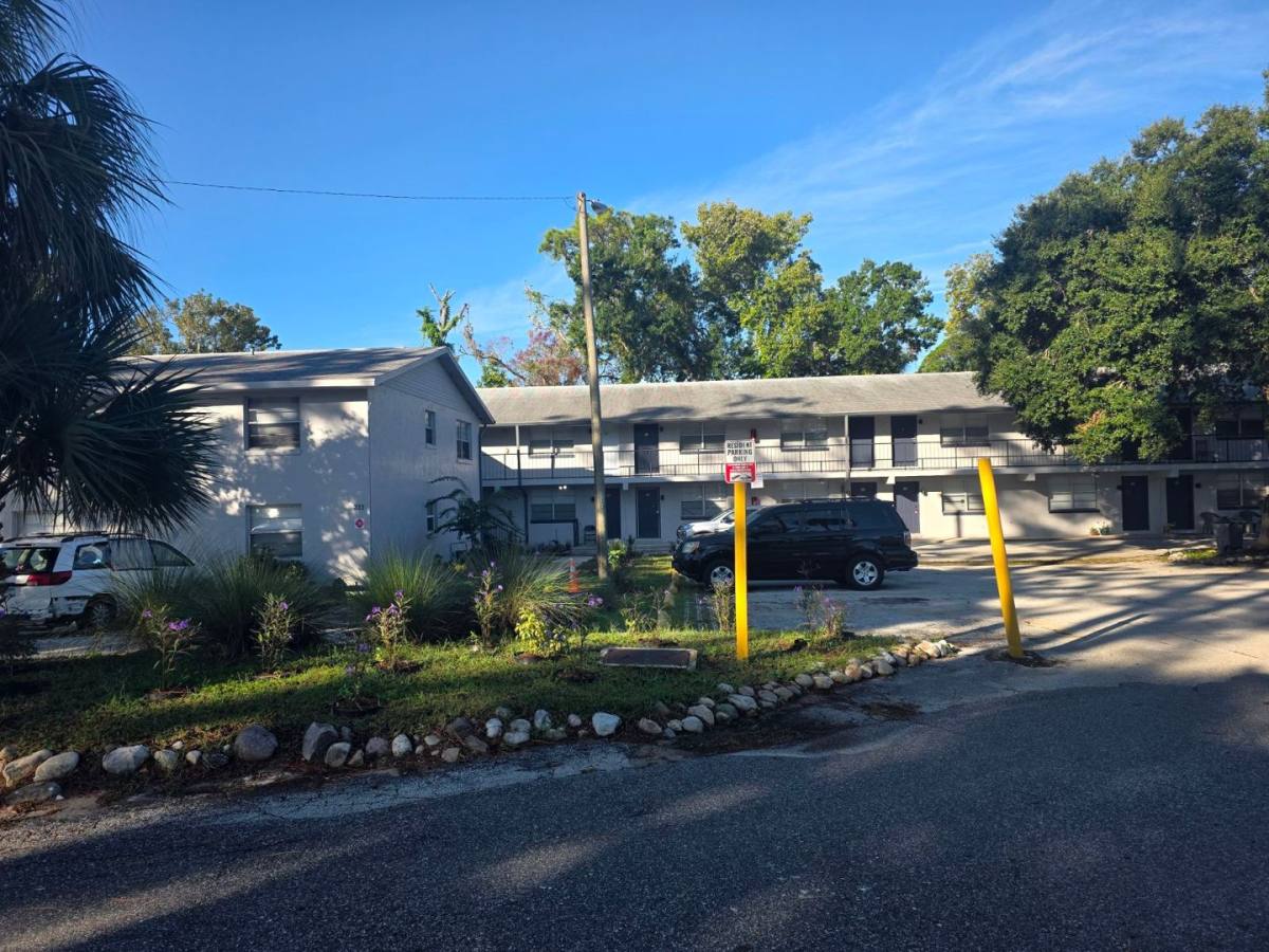 Apartment for rent at 311 Country Club Oval, Daytona Beach, FL 32114