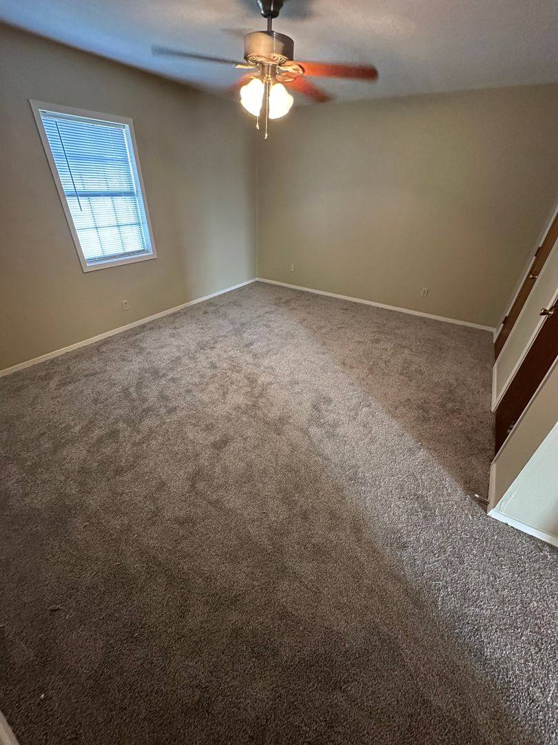 Apartment for rent at 911 W 16th, Mount Pleasant, TX 75455