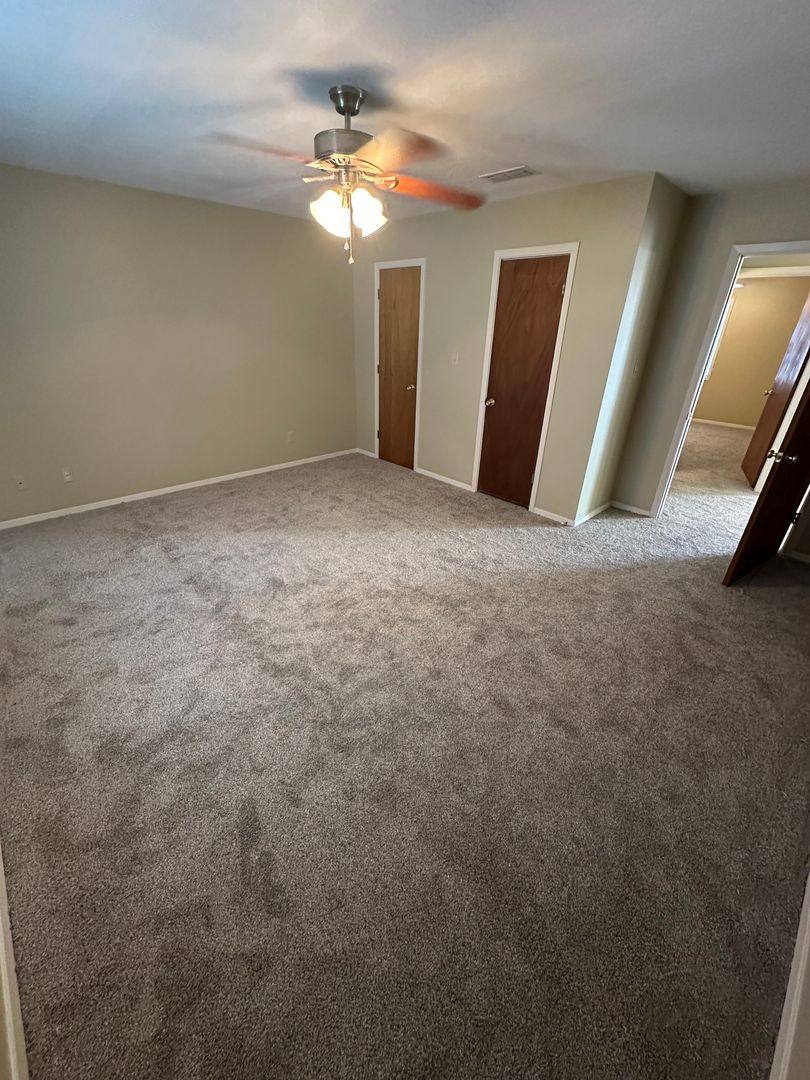 Apartment for rent at 911 W 16th, Mount Pleasant, TX 75455
