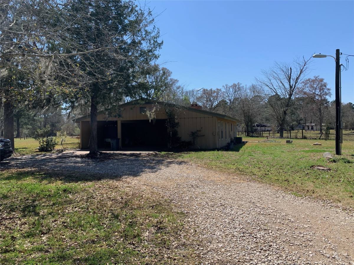 Apartment for rent at 29229 Sheffield Rd, Waller, TX 77484