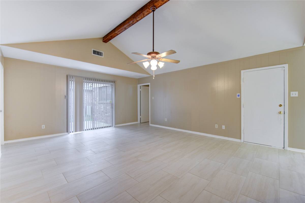 Apartment for rent at 3412 Ave R, Rosenberg, TX 77471
